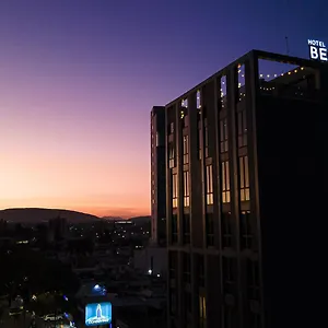 Becquer 4*, Guadalajara Mexico